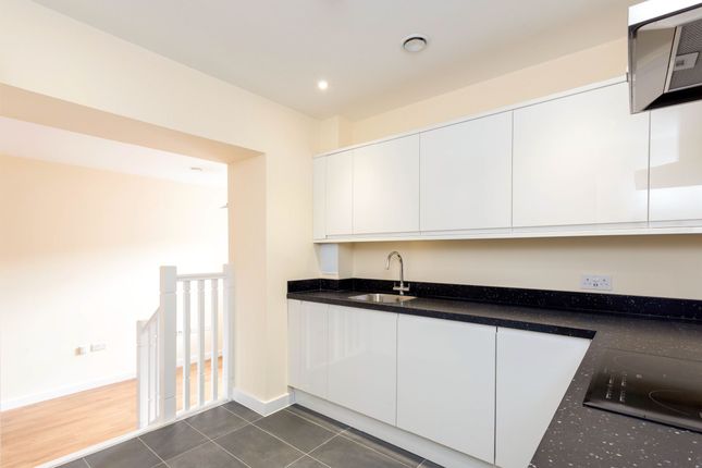 Flat 4, Town Hall Exchange, Farnham photo 4