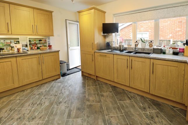 6, Auden Close, Lincoln photo 2