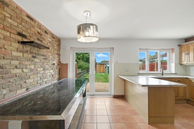 87 Cherry Tree Lane, Cherry Tree Lane, Rainham photo 5