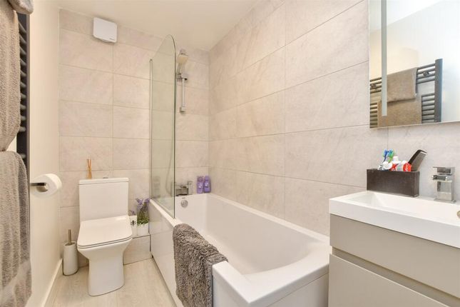 Flat 4, South Croydon photo 4