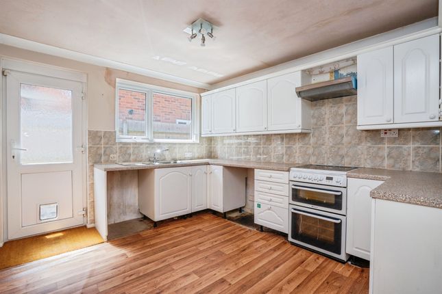 Meadowlands, 22, Harvest Road, Waterlooville photo 4