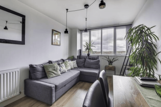 A Stunning And Modern 1 Bedroom Apartment