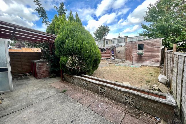 327, Northbrooks, Essex photo 5