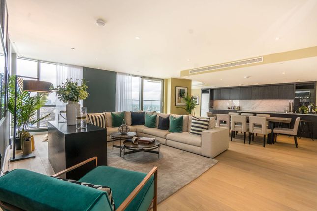 Thumbnail Flat for sale in Charrington Tower, Docklands, London