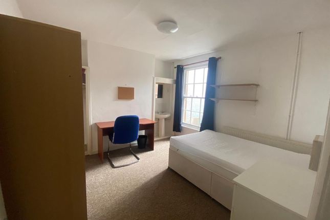 Bedroom 2.Jpg
