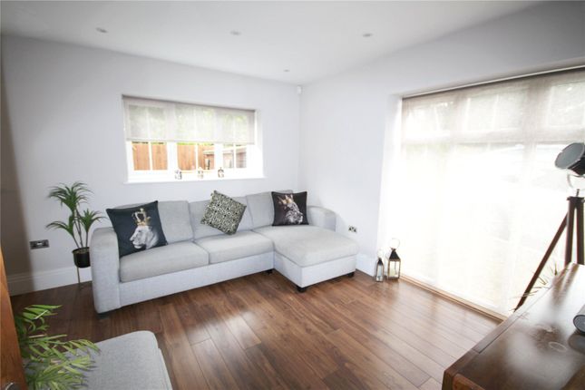 9, Bentley Place, Barnet photo 2