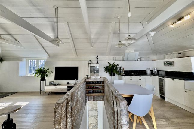 Cottage Living Space.Jpeg