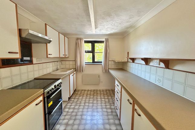 8 Glynde Court, Mansell Close, Bexhill on Sea photo 3