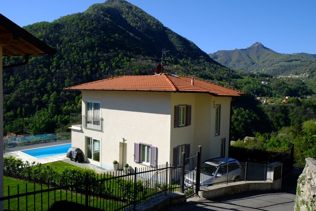 Villa for sale in 22010 Argegno Co, Italy