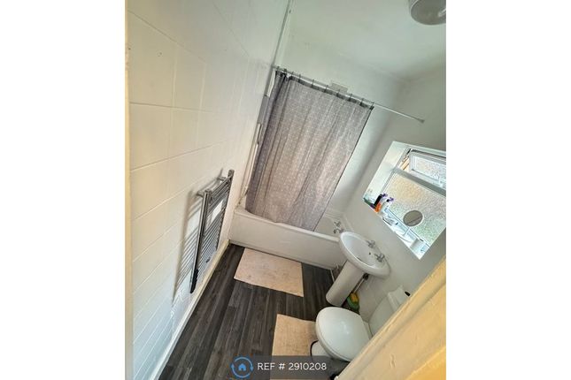 Gladstone St, Hebburn photo 5