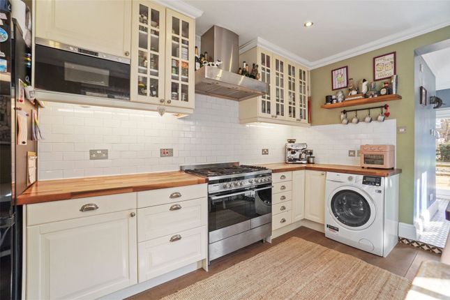 19a, Gould Road, Twickenham photo 4