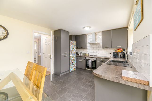 7, Graston Close, Birmingham photo 2