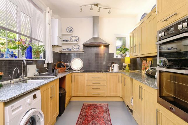 The Eyrie, Alexandra Terrace, Llandrindod Wells photo 4
