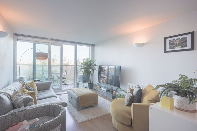 Flat for sale in Argyll Road, Woolwich