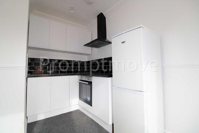 Property to rent in Waller Avenue, Luton