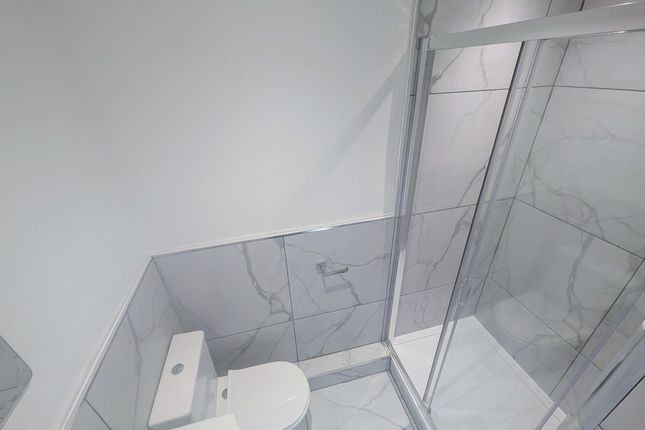 2  Claremont Grove, Leeds photo 4