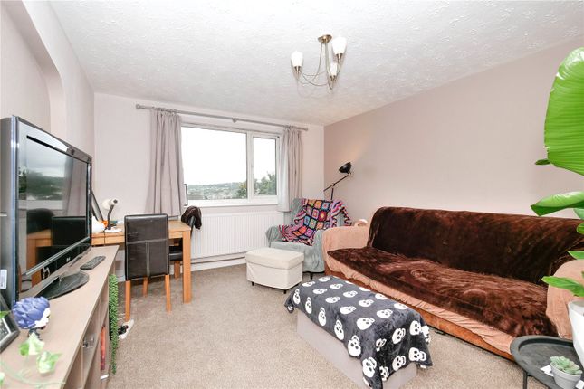 1 Pine Court,, Southcliffe Drive, Shipley photo 3
