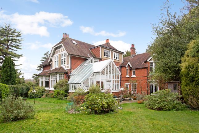 Flat for sale in Park Ley Road, Woldingham