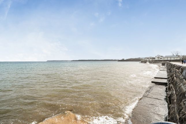 Flat 6 38 Youngs Park Road, Paignton Devon, Devon photo 4