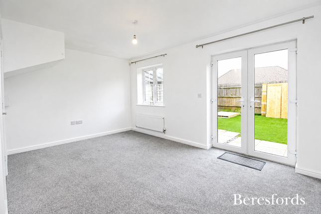 11, Northlands Place, Basildon photo 3