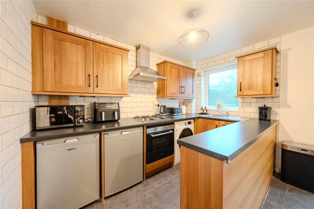 1, Eltham Drive, Leeds photo 3