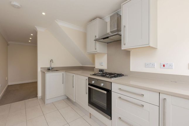 14, Dover Road East, Gravesend photo 2