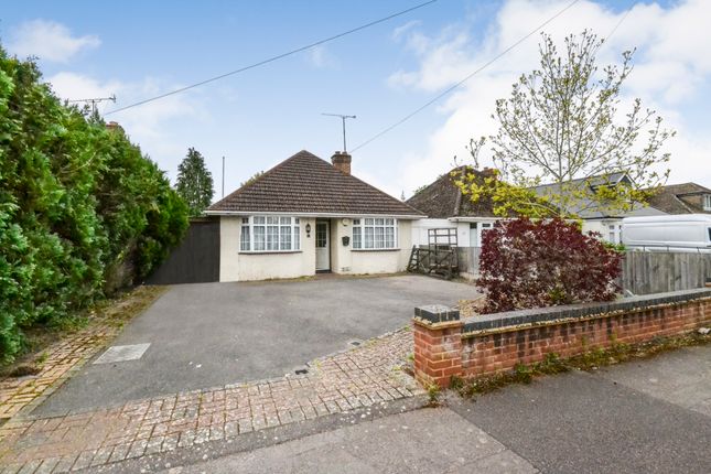 Thumbnail Detached bungalow for sale in Woodwaye, Woodley, Reading