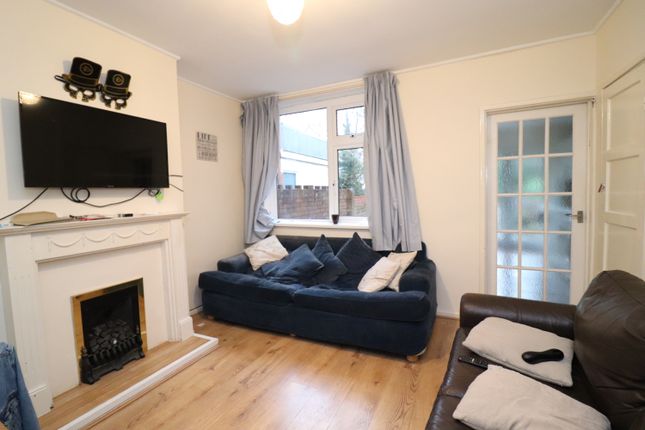 4-bed terraced on Wyeverne Road(*), Cardiff, £2,240/mo