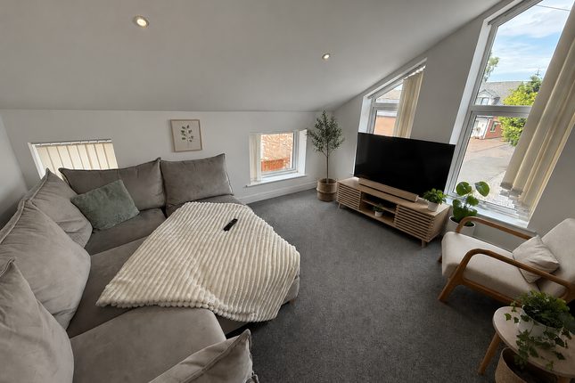 Flat 4 Willow Court, 39, Easthorpe Street, Nottingham photo 3