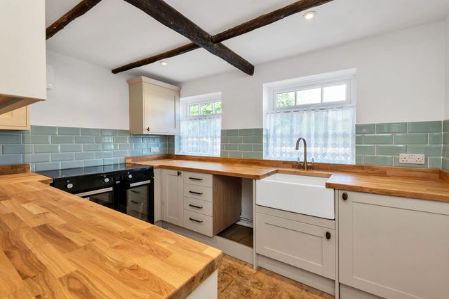 91 High Street, Royston photo 2