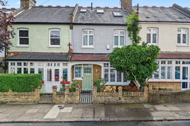 3-bed house on 5, Radcliffe Avenue, Enfield, £3,500/mo