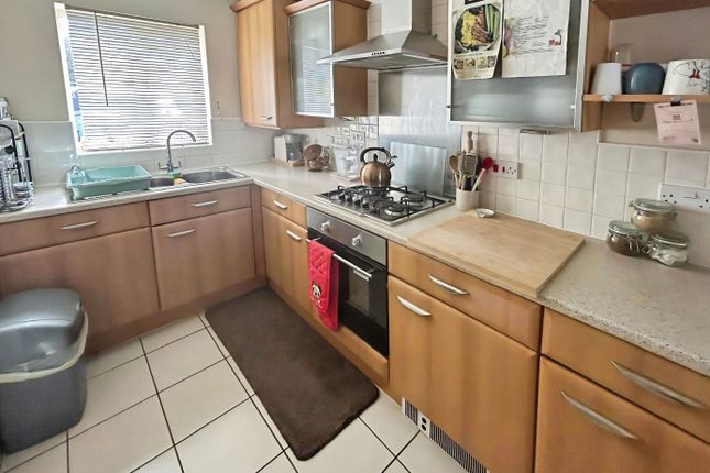 18, Guylers Hill Drive, Mansfield photo 2