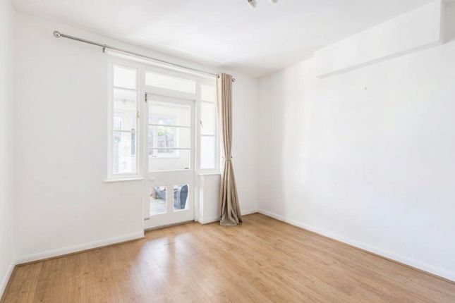 Broadwater Road, London photo 5