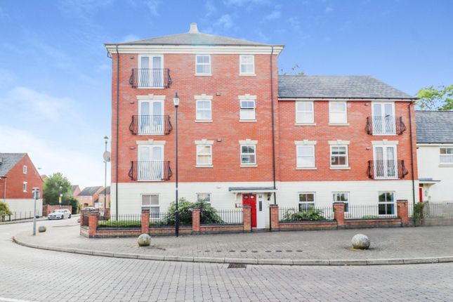 Thumbnail Flat for sale in Stonechat Road, Coton Park, Rugby
