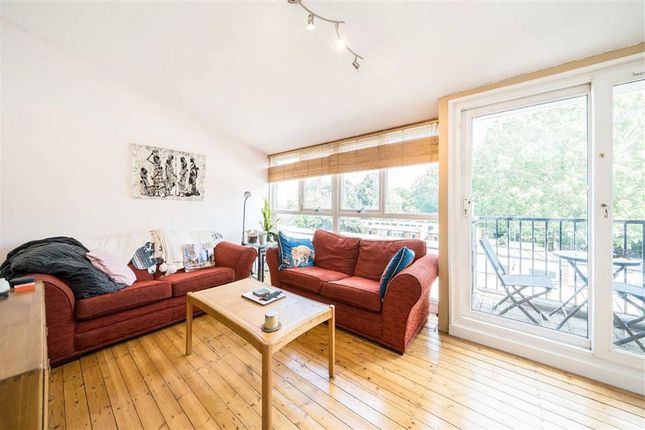 84, Hardel Walk, London photo 2