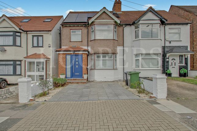 Thumbnail Property to rent in Randall Avenue, London