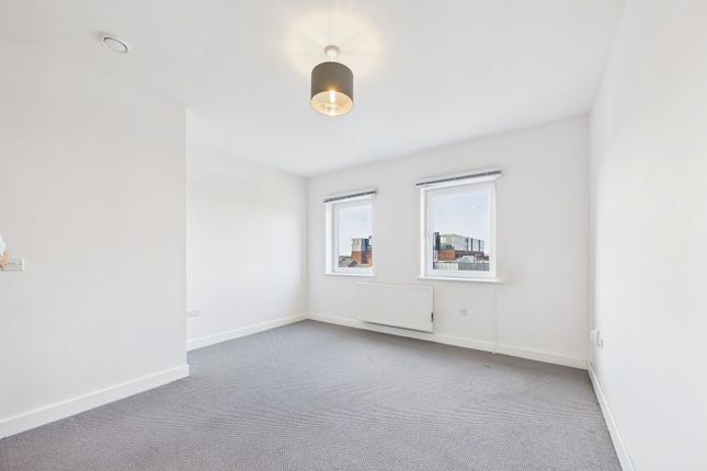 22, Bradley Court, Camberley photo 4