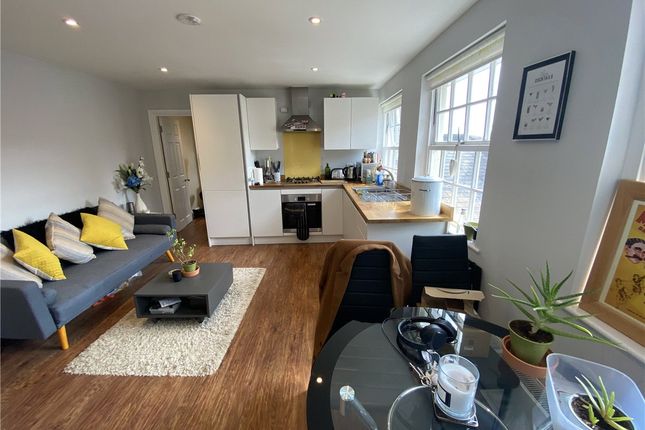 Flat to rent in St Cross Road, Winchester, Hampshire