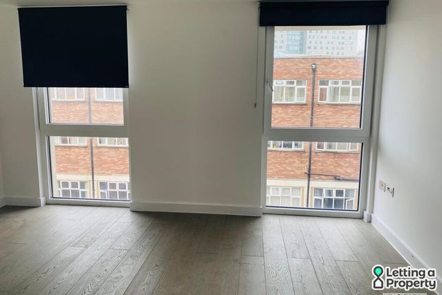 Flat to rent in Commercial Road, London, Greater London