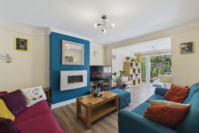 3, Willow Tree Close, Willesborough photo 4