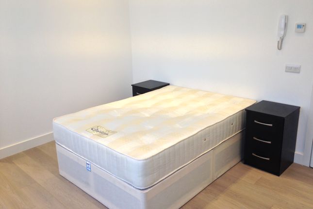 Thumbnail Room to rent in Very Near The Grove Area, Ealing Broadway Area