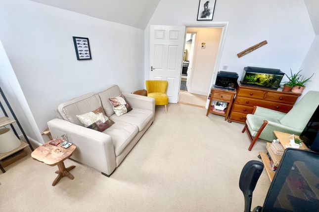 Flat 5, Southsea photo 3