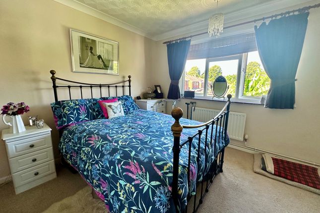 56, Gosport photo 4