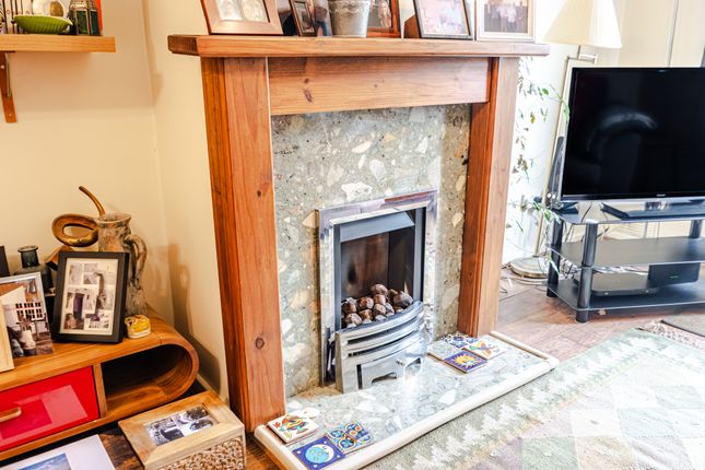 7, Oak Drive, Selby photo 4