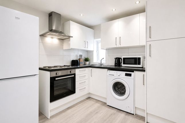 B, 10, Headcorn Place, Thornton Heath photo 2