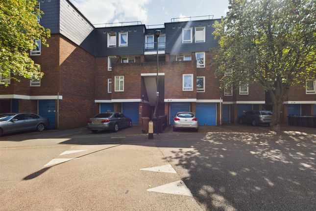 Thumbnail Flat for sale in Armadale Close, London