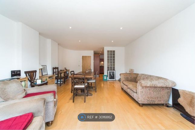Flat, James House High Street, London photo 4