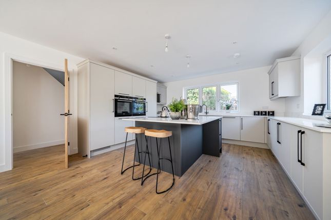 64a Henwood Green Road, Pembury photo 4