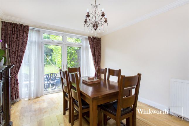 42, Oakdene Park, Finchley photo 3