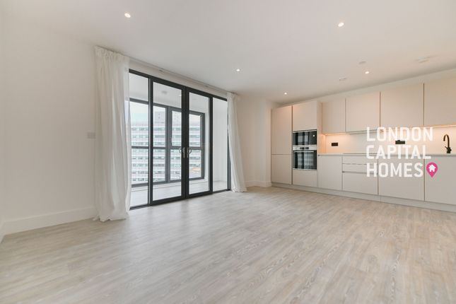 Flat to rent in Pearson Building, 8 Station Road, London